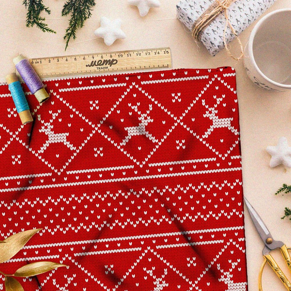 Ткань флис мелкая белая вышивка с оленями на красном фоне