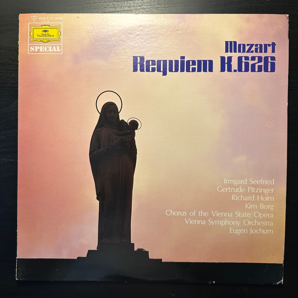 Моцарт- Реквием, К. 626 (Япония)