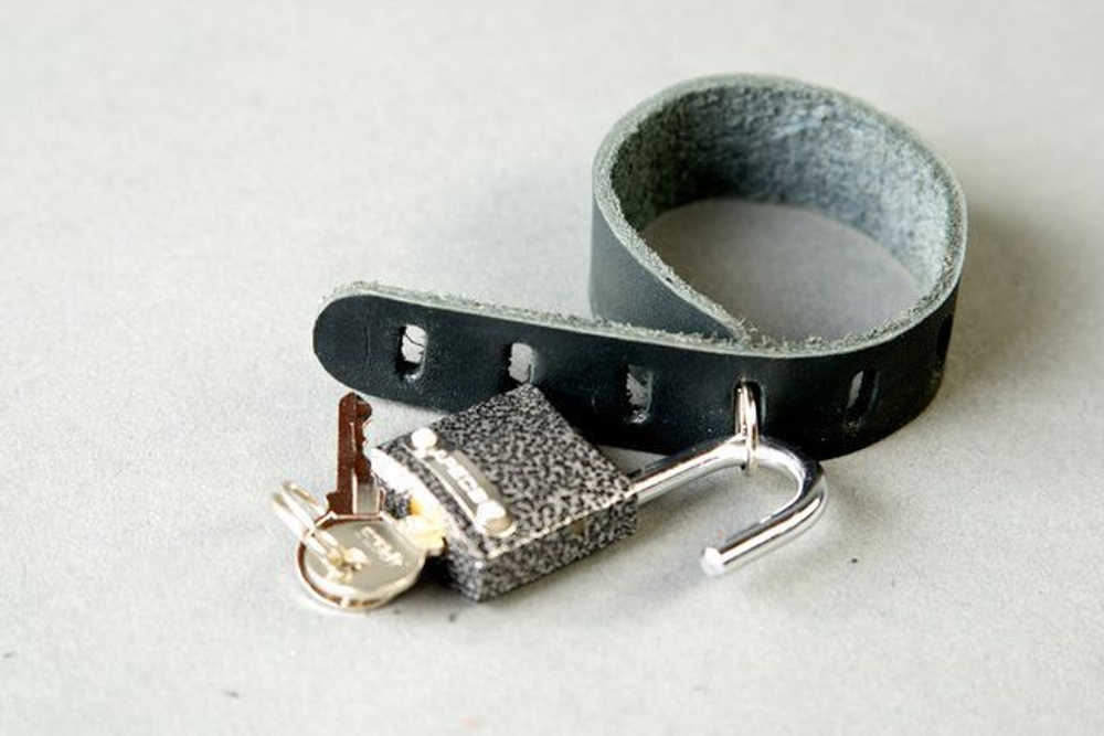 Кожаная сбруя на фаллос (Цвет: черный)