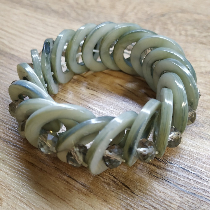 Браслет Кольцо, перламутр с цирконом, цвет серый