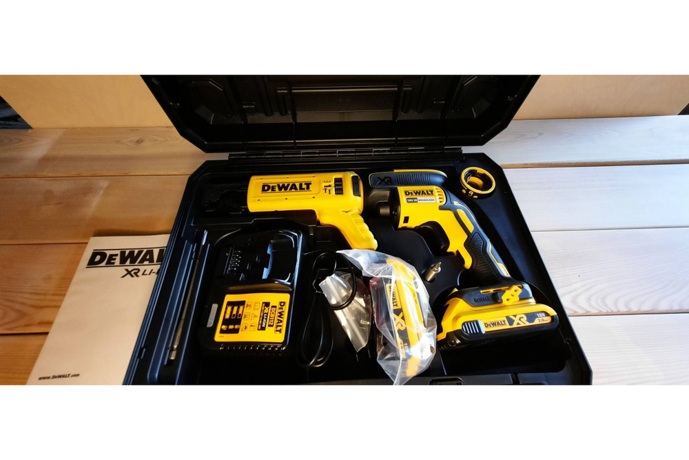 Бесщёточный ленточный шуруповерт DEWALT 18.0 В XR DCF620D2K-QW