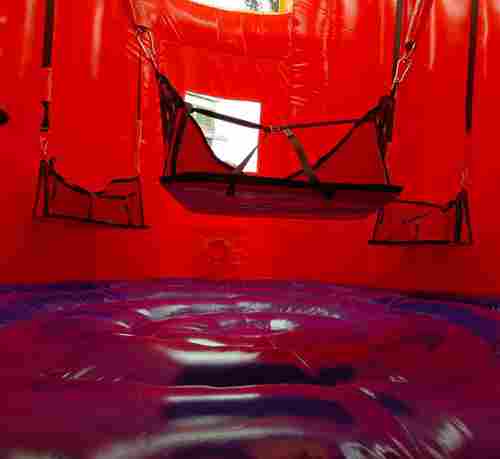 Аттракцион надувная аэротруба "Ракета", 4.5*4.5*6.4 м.