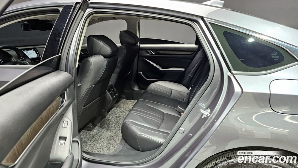 Honda Accord 10 Generation 1.5 Turbo (12.2022)