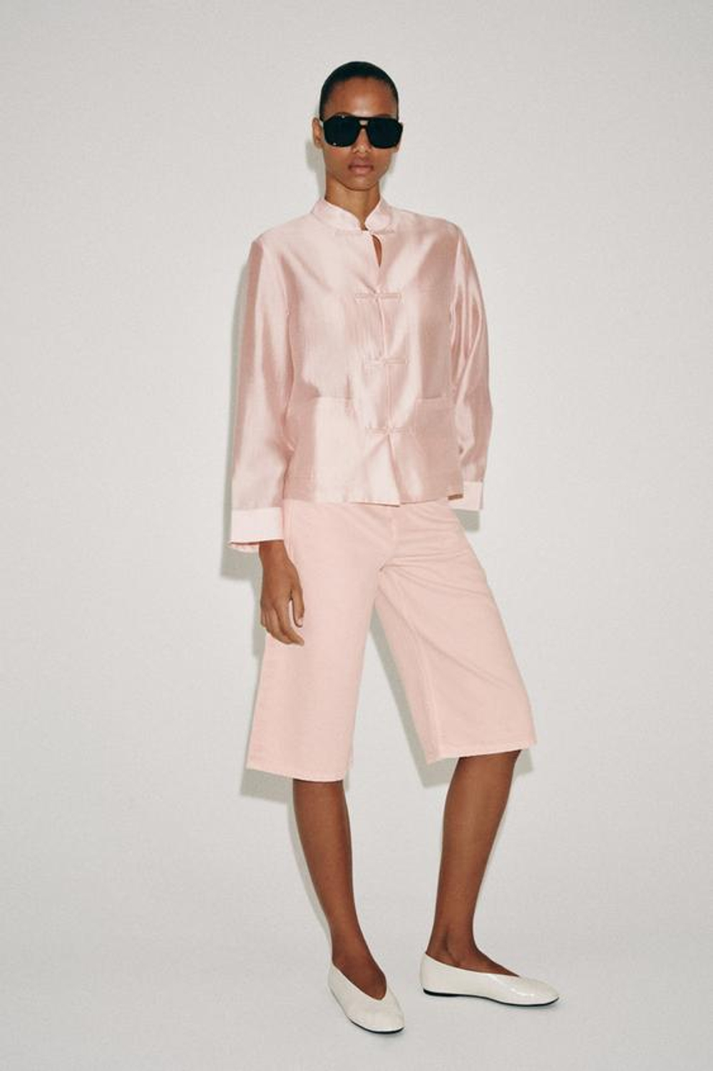 ZARA ДЖИНСОВЫЕ ШОРТЫ СО СРЕДНЕЙ ПОСАДКОЙ — ZW COLLECTION, РОЗОВЫЙ