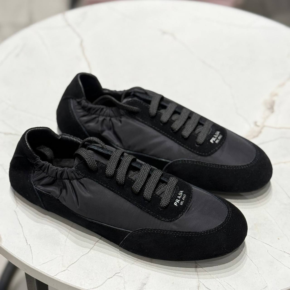 Кроссовки Prada