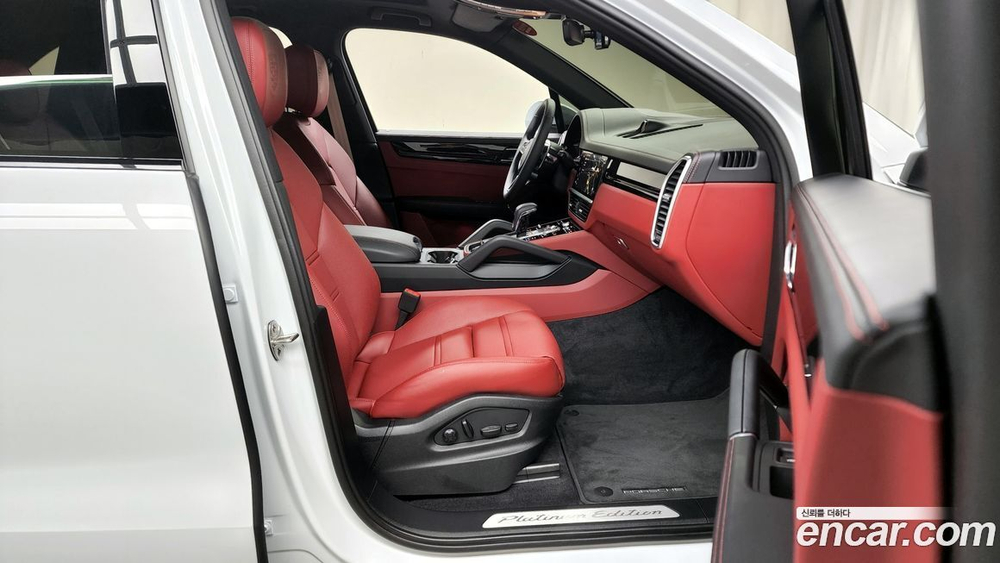Porsche Cayenne (PO536) 3.0 Platinum Editions (02.2023)