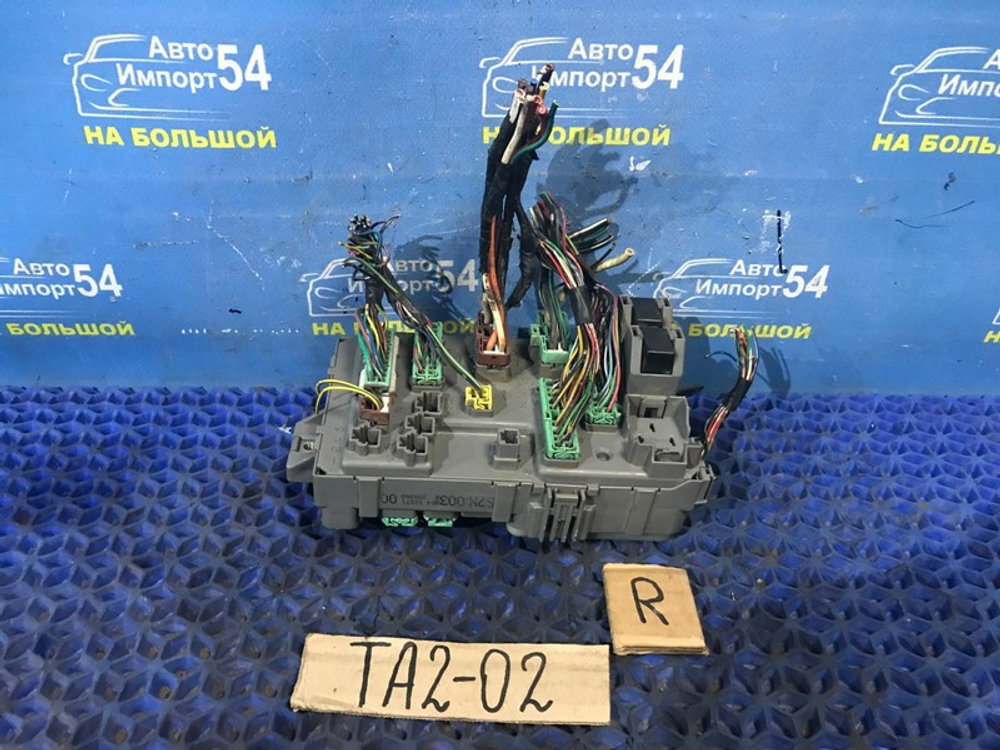 Блок предохранителей салонный Honda AVANCIER 2001