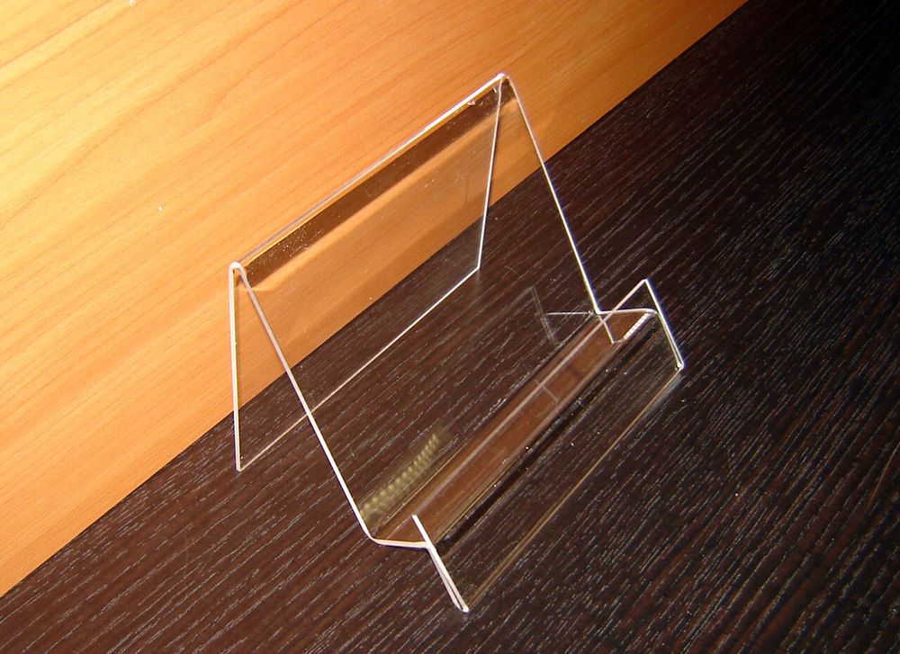 Подставка для планшета или смартфона ширина 150 мм