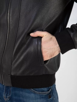 Кожаная куртка демисезонная