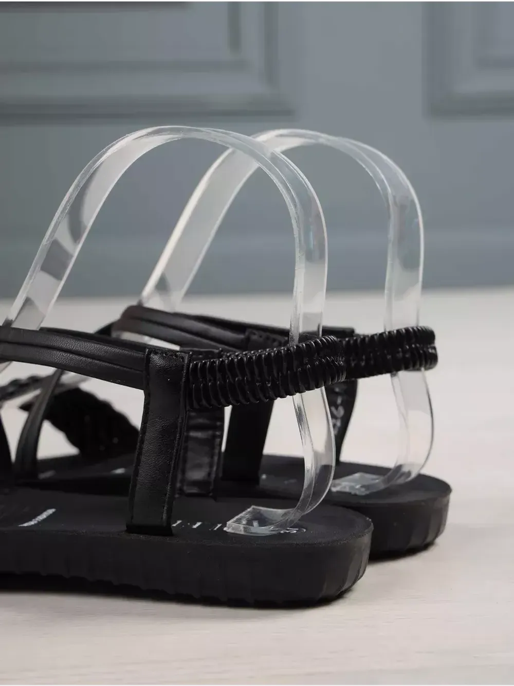 Сандалии летние