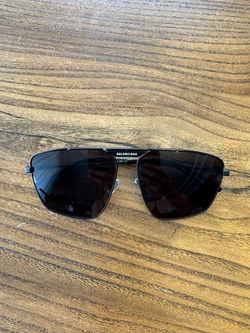 Очки Balenciaga Eyewear Tag 2.0 Navigator-zonnebril