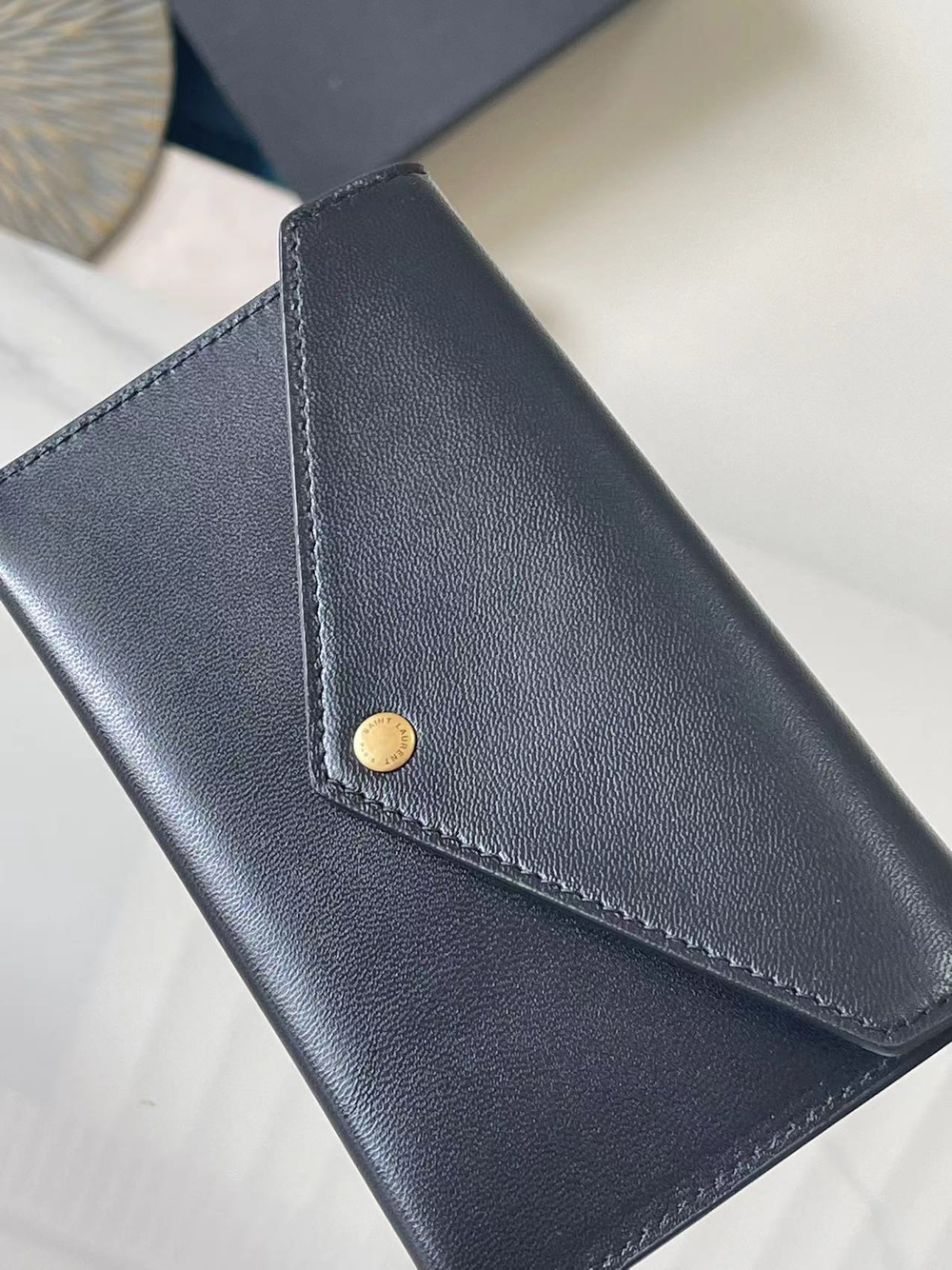 Saint Laurent Loulou Medium 29 cm