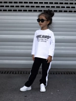 Черно-белый спортивный костюм для девочки