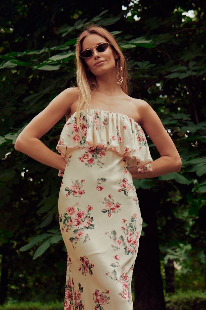 Платье с воланом короткая подкладка