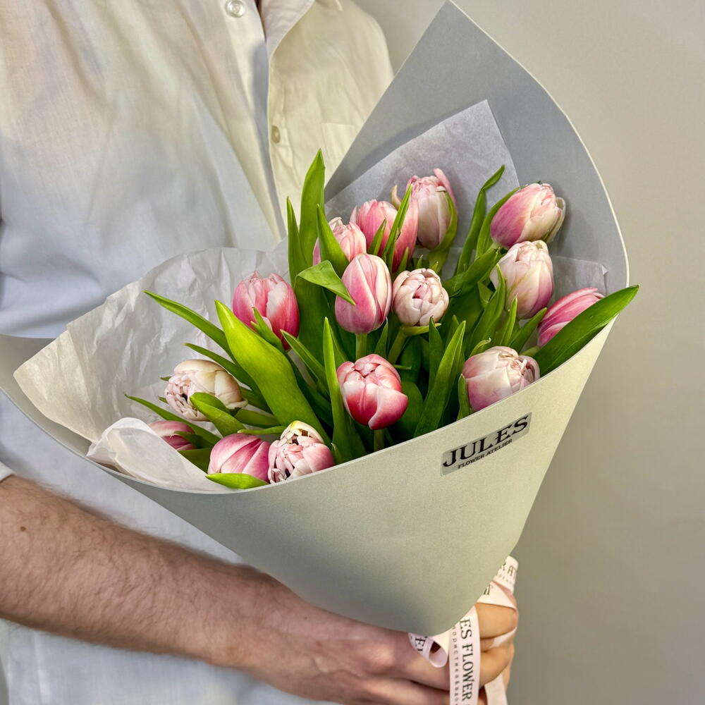 Букет из пионовидных тюльпанов 15 шт