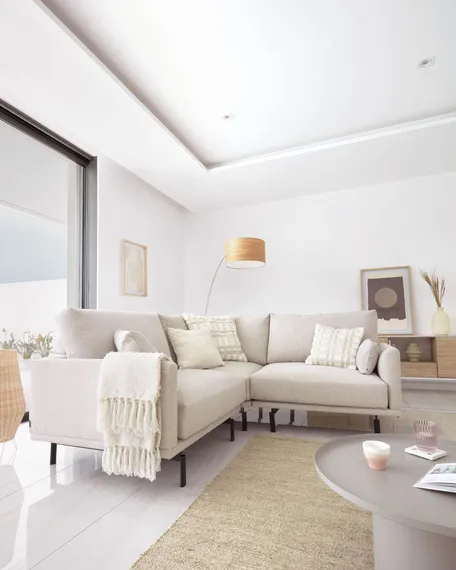 Торшер Juhe 210 см с отделкой из ясеня и мрамора | La Forma | Испания | Купить в Hallberg.ru