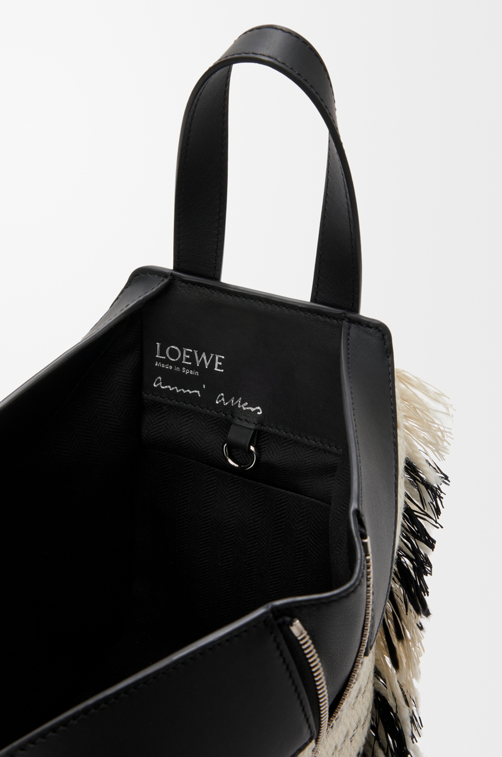 Loewe Компактная сумка Hammock из тканого материала, черный/белый