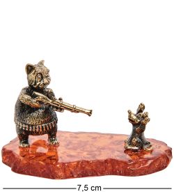 Народные промыслы AM-1750 Фигурка «Кот стреляет в мышку» (латунь, янтарь)