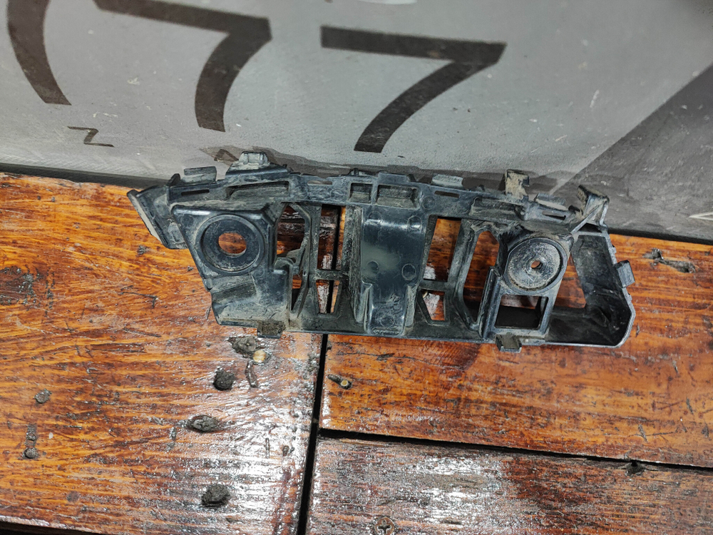 Кронштейн переднего бампера левый VW Tiguan 1 11-18 Б/У Оригинал 5NU807183