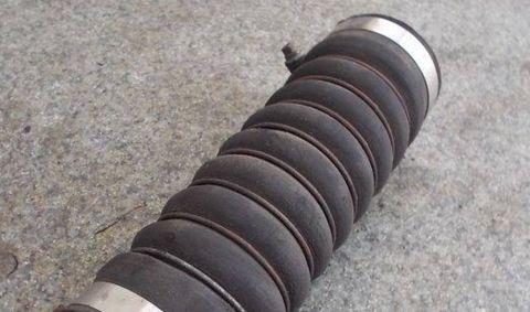 Патрубок интеркулера на МАН ТГА 81963010900 б.у.