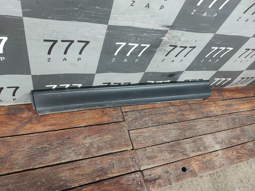 Накладка двери передней левой Mazda CX-5 2 (KF) 17-нв Б/У Оригинал KB7W51RB0E