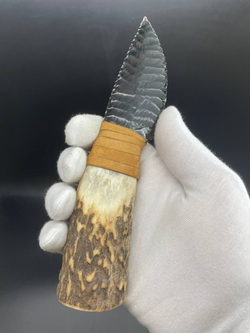 Обсидиановый нож с рукояткой из рога оленя с рисунком рыбы 17 см