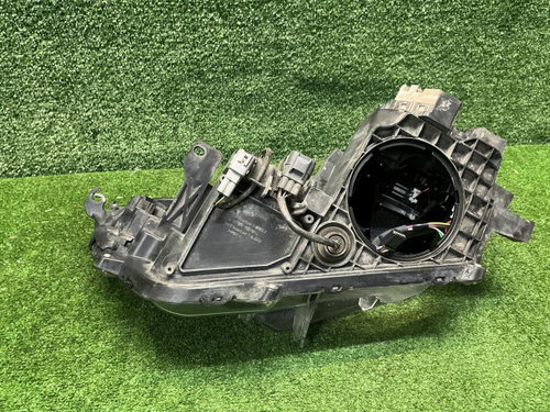 Фара правая Toyota RAV4 4 CA40 (2015-2019) LED