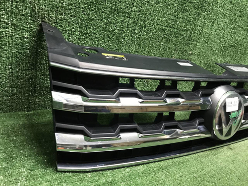 Решетка радиатора VW Teramont (2017-2022)