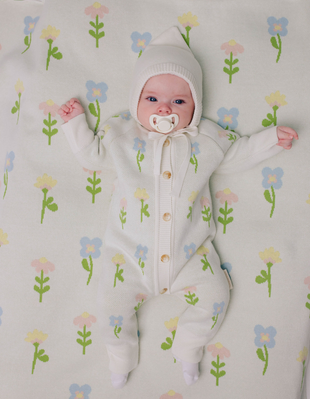 Комбинезон вязаный (цветочные мечты)