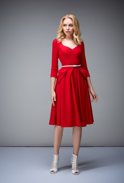 Платье с баской и фигурной горловиной красное 03-03-19FW