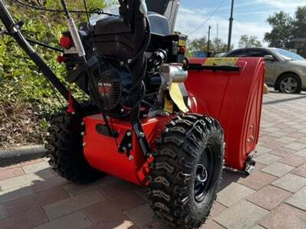 Снегоуборщик HONDA 13HP