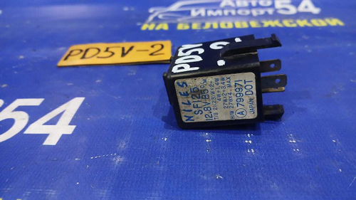 Реле поворотов MITSUBISHI DELICA 1998