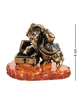 AM-1825 Фигурка «Гном с сокровищами» (латунь, янтарь)