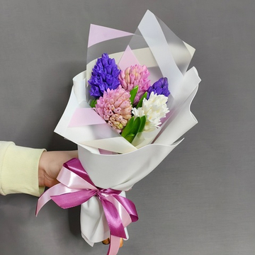 Букет из 5 гиацинтов