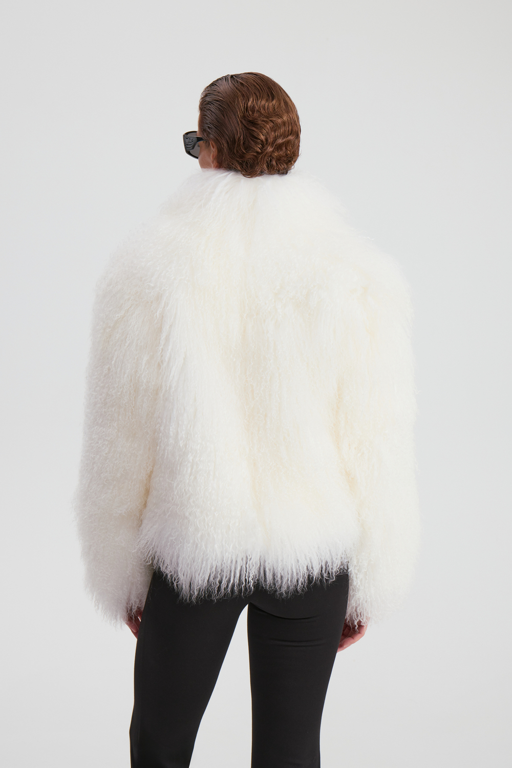 Шуба из натурального меха Лама