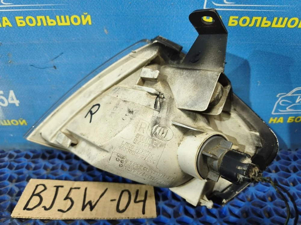 Габарит правый MAZDA FAMILIA 1999