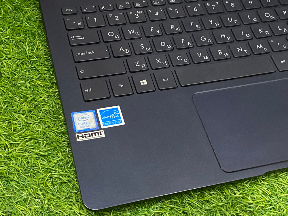 Ноутбук Asus 13.3' i7-8550U/8GB/128GB/ ZenBook 13[UX331U]/Windows 10