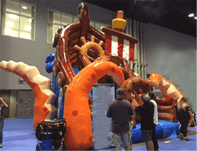 Коммерческий надувной батутный комплекс "Мир акул и осьминогов" B-15724