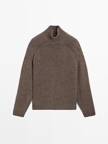 Massimo Dutti Вязаный свитер с высоким воротом и меланжевым принтом - Limited Edition, бежевый