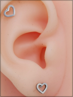 Серьга гвоздик "Сердце" медсталь.