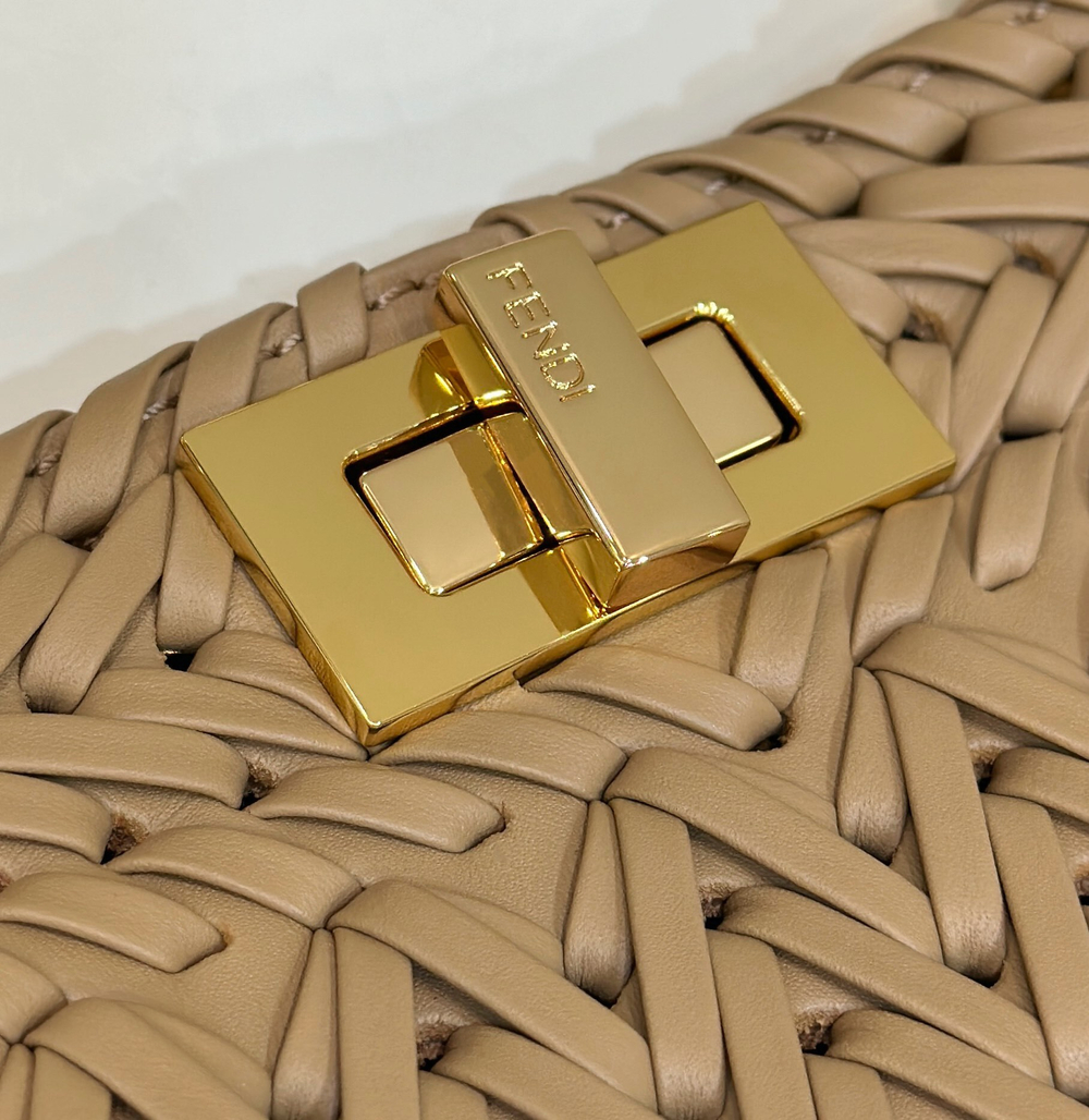 Fendi Peekaboo ISeeU Small 27 cm