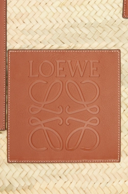 Loewe Большая классическая корзина из пальмовых листьев и телячьей кожи, натуральный/коричневый