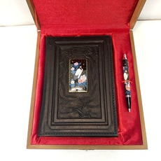 Ежедневник А5 "Журавль и китайские пионы" (обложка из натуральной кожи) и ручкой с росписью Палех в футляре