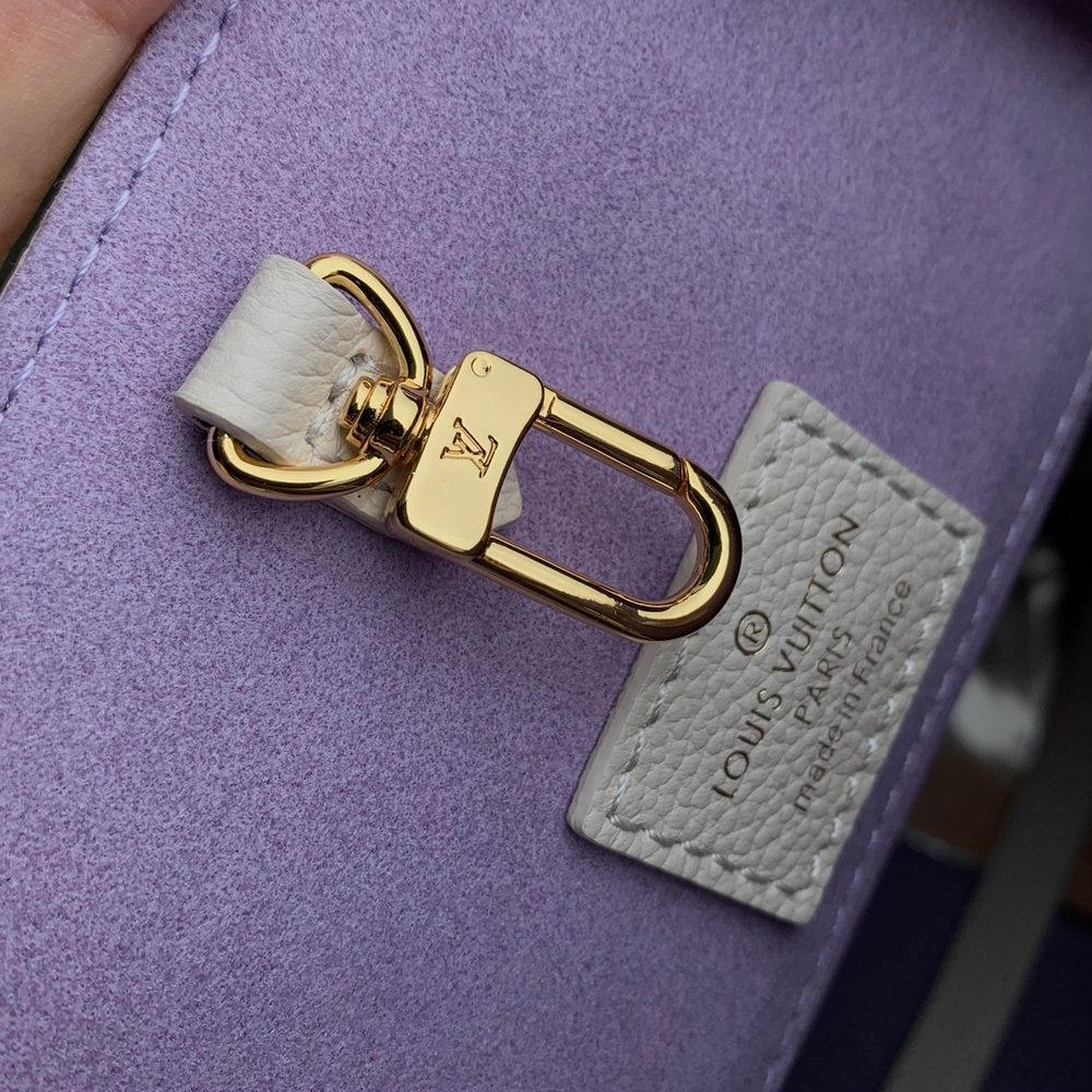 Louis Vuitton OnTheGo MM