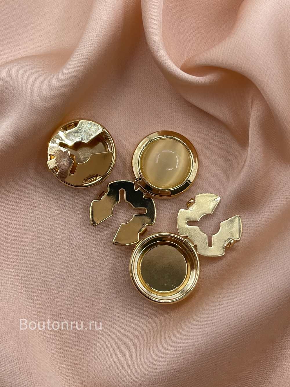 Накладки на пуговицы золотистые камень луна (клипсы)