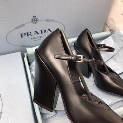 Туфли Prada