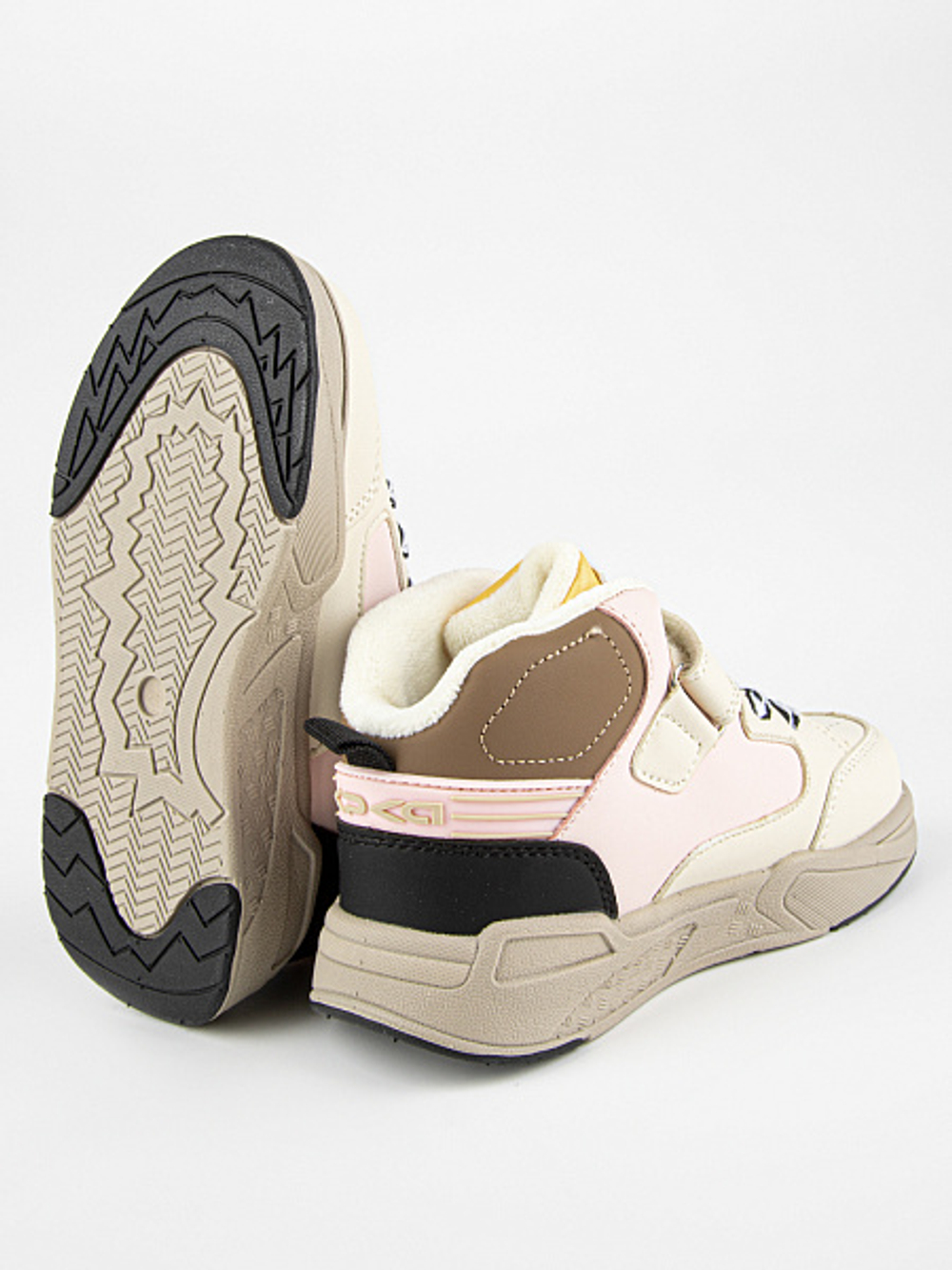 Кроссовки утепленные