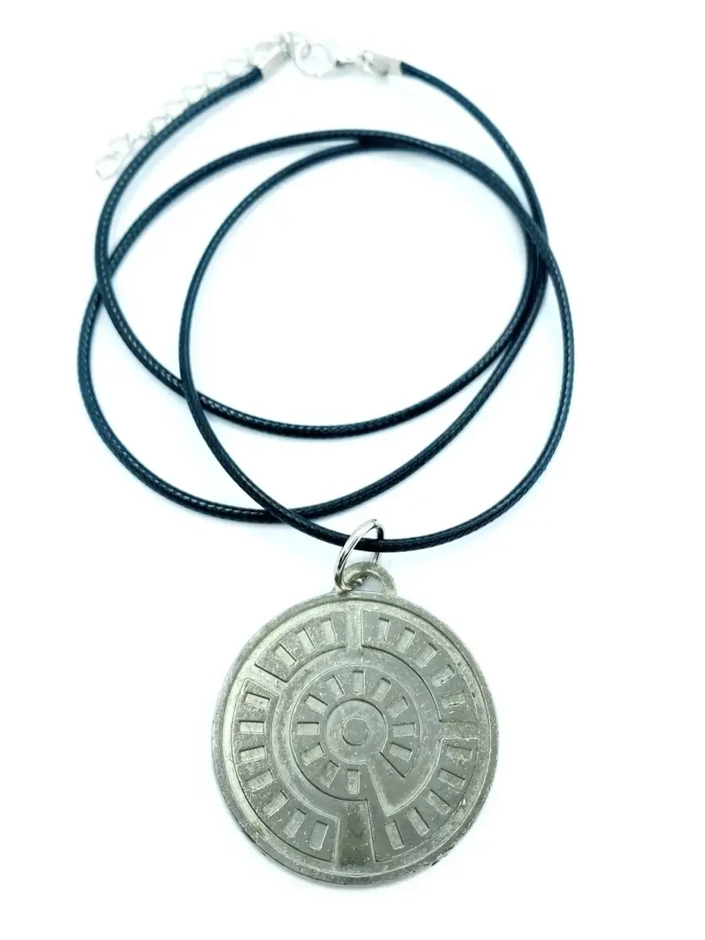 Серебристый магический славянский кулон оберег Аркаим сталь