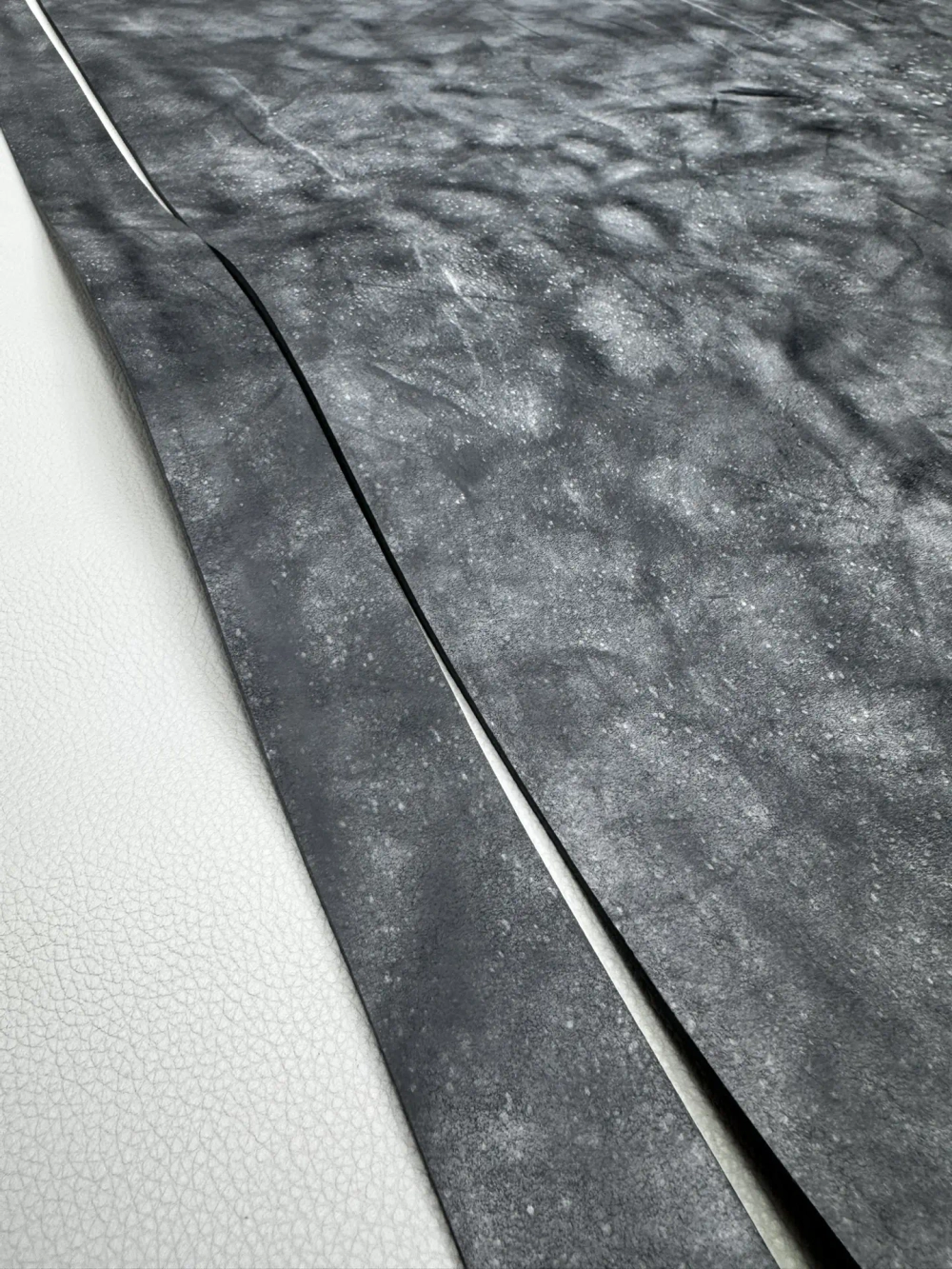 Ременная заготовка Аляска СКА12 ВИНТАЖ цв. Черный, толщ. 3,3-3,5 мм