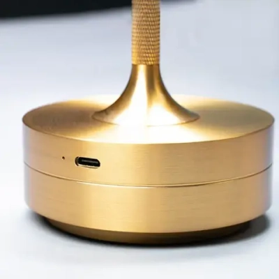 Лампа настольная беспроводная светодиодная